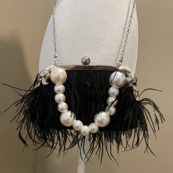 8 Other Reasons black feather bag - Picture 2 of 6